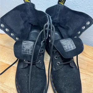 Dr. Martens Pascal 1460 Black Glitter Ray Combat Boots Ladies 7 thumbnail 12