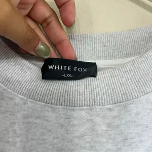 White Fox Gray Limited Edition Crewneck Sweater M/L Women Oversized thumbnail 5
