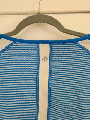 Lululemon long sleeve  thumbnail 4