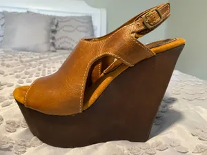 Sbicca Leather Wedges thumbnail 3