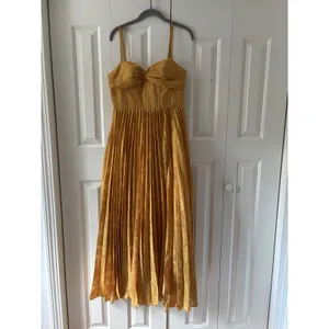 Yellow Pleated Midi Dress with Adjustable Straps Sz 7 thumbnail 2