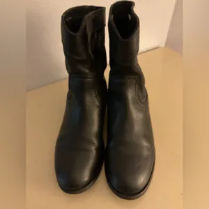 Frye women Black Leather moto Cara Roper boots size 6.5 thumbnail 2