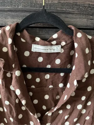 Abercrombie & Fitch Brown Polka Dot Short-Sleeve Button-Down thumbnail 3