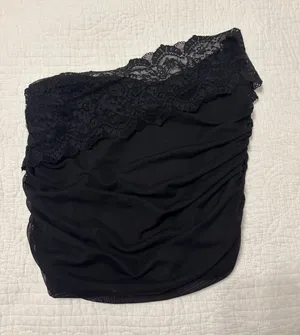 Black lace mini skirt size medium thumbnail 1