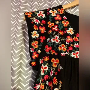 Savanna Jane | Flutter Sleeve Embroidered Top, Size S thumbnail 4