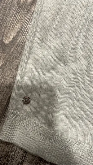 Lululemon Sweater thumbnail 3