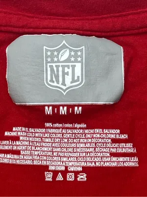 NFL Apparel Kansas City Chiefs Women’s Red V-Neck Graphic T-Shirt Medium thumbnail 6