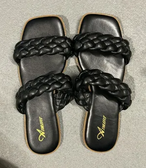 Black braided sandals Size 7 thumbnail 1