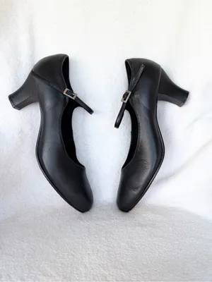 Capezio 2.5” Heel Character Shoes Black Women’s 10M– Gently Worn thumbnail 7