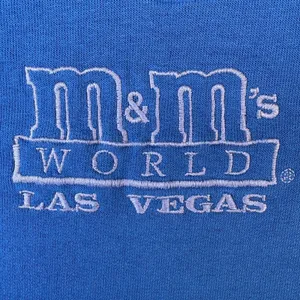 Vintage 90s M&M’s Blue Candy Embroidered Las Vegas Crewneck Sweatshirt Sweater thumbnail 4