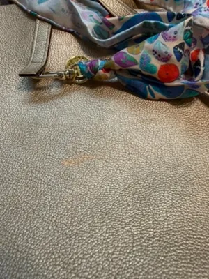 ✨ Auth Carolina Herrera Leather Tote Bag + Designer Scarf Charm ($200 Value) ✨ thumbnail 8