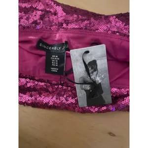 New Women’s Sincerely Jules Sequined Ruched Mini Skirt Dark Pink size Medium thumbnail 7