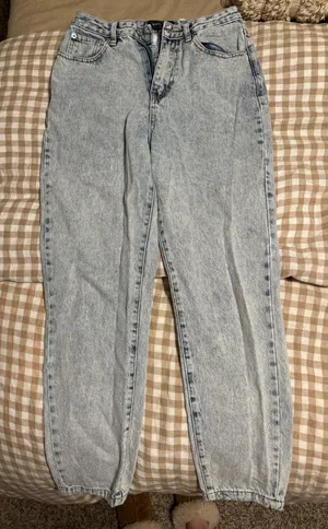 White Fox High-Waisted Boutique Light Wash Straight Leg Jeans thumbnail 1