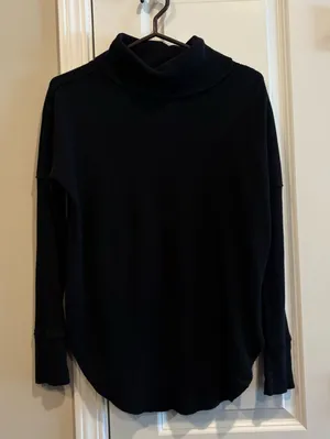 Aritzia TNA Black Waffle Knit Long Sleeve Turtleneck Cardigan Sweatshirt thumbnail 1