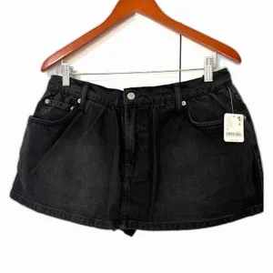 Free People We The Free Denim Micro Mini Skort in Black Wash Sz 31 New With Tags thumbnail 5