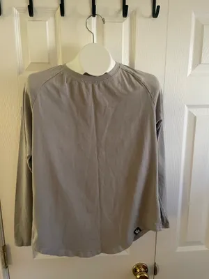 Young La Long sleeve Shirt ( Small) Gray thumbnail 2
