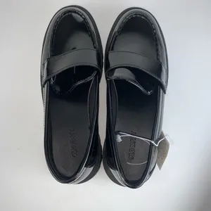 Old Navy Faux-Leather Chunky Heel Loafers womens size 6.5 thumbnail 2