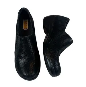 Clarks Slide On Non-Resistant Slip Lightweight Clog Shoes thumbnail 1