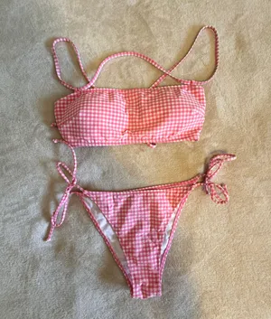Victoria's Secret Bikini thumbnail 1