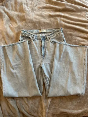 Abercrombie Wide-Leg Jeans thumbnail 2