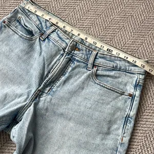 Old Navy Light Wash Denim Jeans thumbnail 4