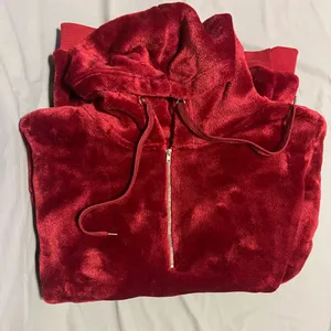 Plush Red Half-Zip Hoodie Sweater Women’s Size Large – Soft Fuzzy Pullover thumbnail 6