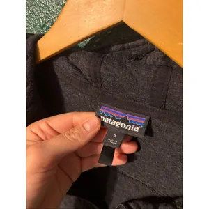Patagonia Black Quilted Full Zip Hoodie Sz Small thumbnail 4