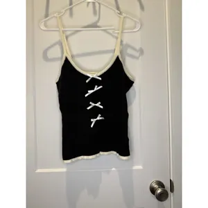 Women’s Lioness Ribbed Knit Cami Top Bow Cutout Black White Contrast Tank Large thumbnail 2