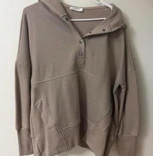 Off the shoulder oversized sweatshirt color tan WORN ONCE size small thumbnail 1