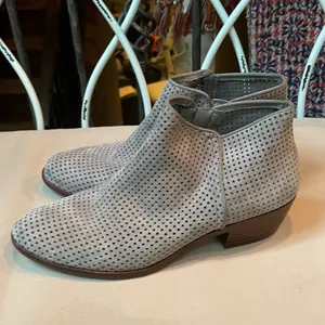 Sam Edelman‎ Perforated Bootie Taupe Size 7.5 thumbnail 2