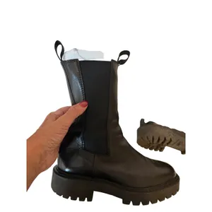 LAST Women Leather Boots 40 Black Rocky Chelsea Lug Sole Platform Pull On Edgy thumbnail 7