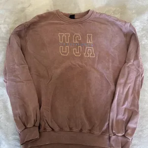 Urban Outfitters Crewneck thumbnail 1