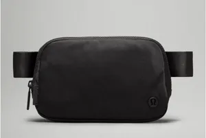 Lululemon Everywhere Belt Bag 1L thumbnail 5