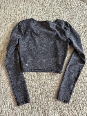 Lululemon Long Sleeve thumbnail 3