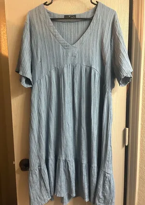 Emery Rose Tiered Dress thumbnail 1