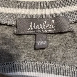 Marled Super cute LS T-shirt w/ double ruffles at cuffs. thumbnail 5