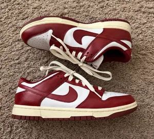 Vintage Red Nike dunks  thumbnail 1