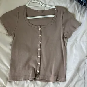 Brandy Melville john galt top thumbnail 1