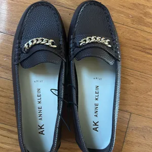 NEW Anne Klein Brown Chain Loafers size 6.5 thumbnail 4
