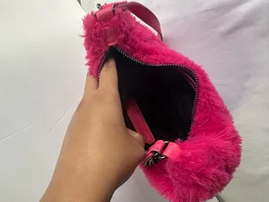 Y2k inspired steve madden Pink faux fur mini bag thumbnail 9