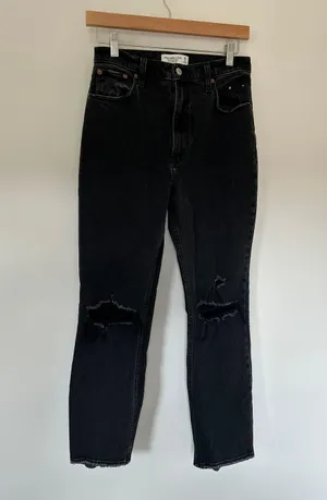 Abercrombie Ultra High Rise Ankle Straight Jean thumbnail 6