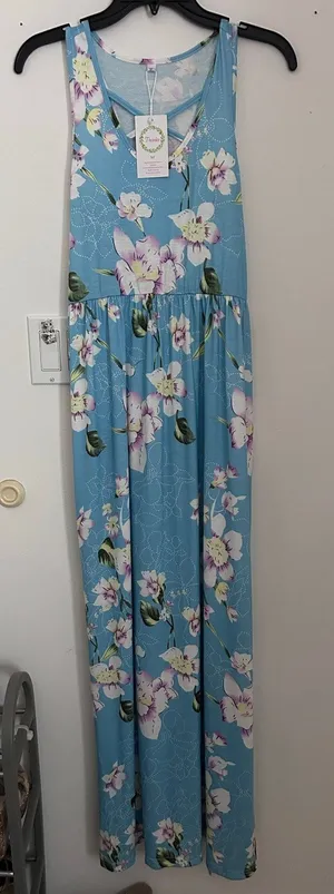 New Women’s Maxi Dress Super Soft Blue floral size Large/XL thumbnail 1