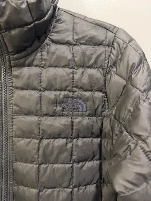 The North Face Women’s ThermoBall Eco Puffer Jacket Black / Dark Grey thumbnail 3