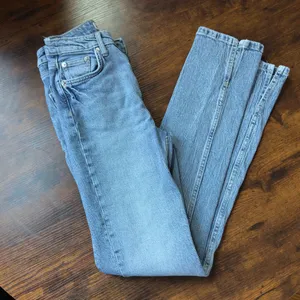 Zara Light Wash Blue Denim Jeans Straight Leg High Waist Size 0 thumbnail 3