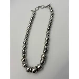 Nine West Graduated‎ Bead Necklace Womens OS Silver Tone Chunky Toggle Statement thumbnail 4