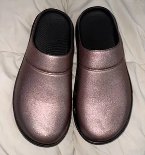 OOFOS luxe Pink Size 10 thumbnail 4