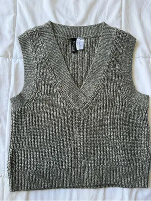 H&M Gray Knit V-Neck Sweater Vest thumbnail 2