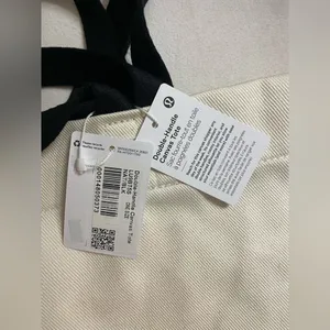 Lululemon NWT Double Handle Canvas Tote Bag 17L Snap Closure Interior Pocket thumbnail 6