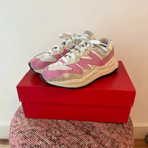New Balance Women's Pink and White Sneakers Limited Edition Barbie Pink thumbnail 4