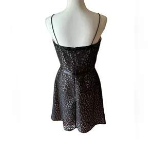 White House Black Market Black Lace Overlay Cocktail Dress LBD Size 10 thumbnail 4
